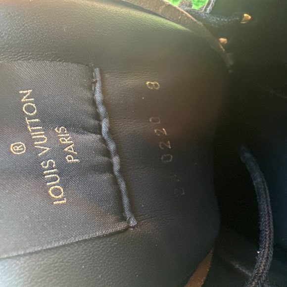 Authentic Louis Vuitton boots - Picture 4 of 4